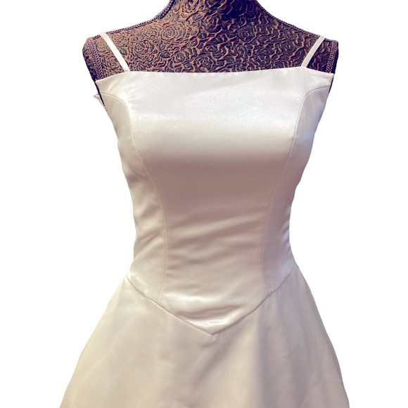 🤍 SATIN AND EMBROIDERED LACE WHITE IVORY DRESS 🤍# 003 - Picture 3 of 16